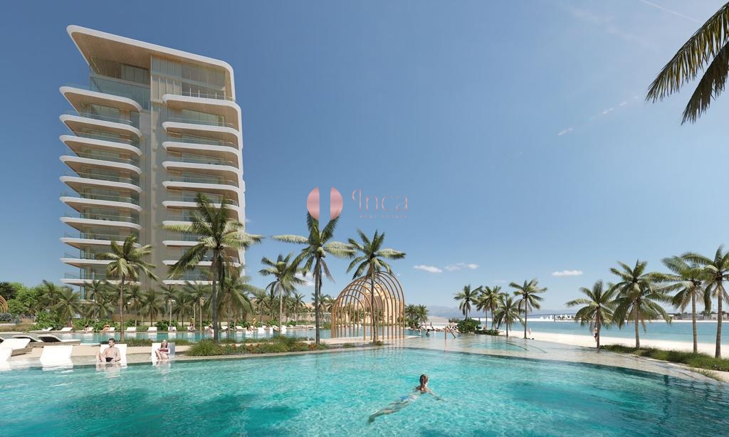 View of Penthouse with a huge green garden - Incarealestate